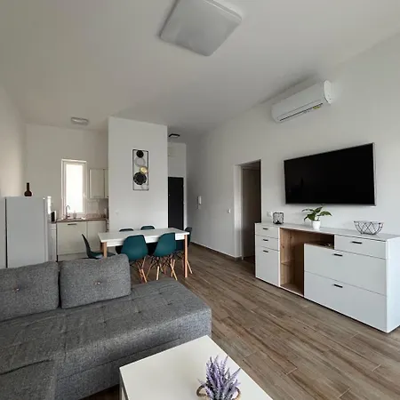 Aranyhid Deluxe Balatonalmadi