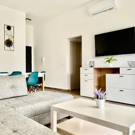 Apartment Aranyhid Deluxe Balatonalmadi